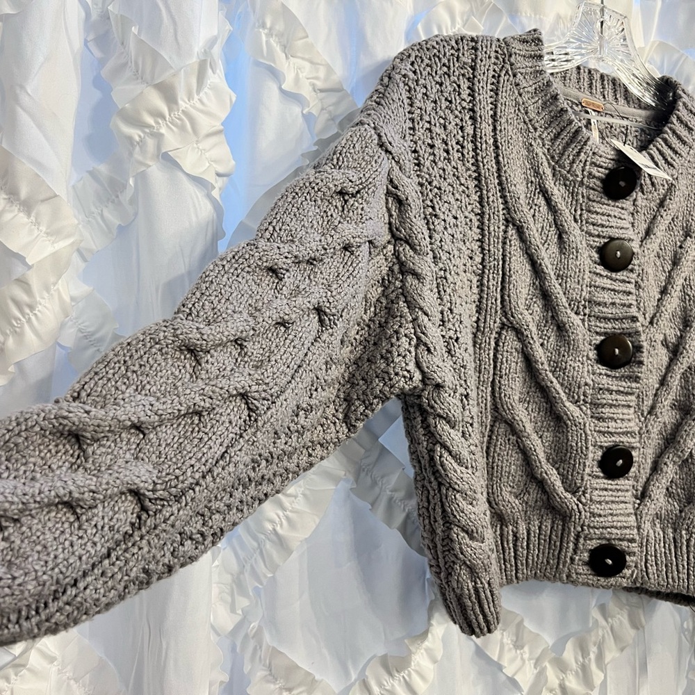 NWT - Free People Bonfire Cable Knit Cardi in Stone (Grey) - Picture 7 of 12